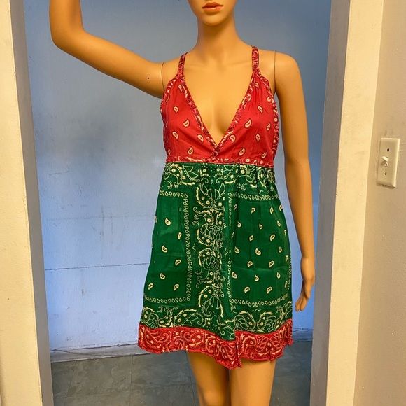 GENUINE THREADZ Dresses & Skirts - Genuine THREADZ M L XL GREEN AND PINK WATERMELON BANDANNA FLAIR TOP